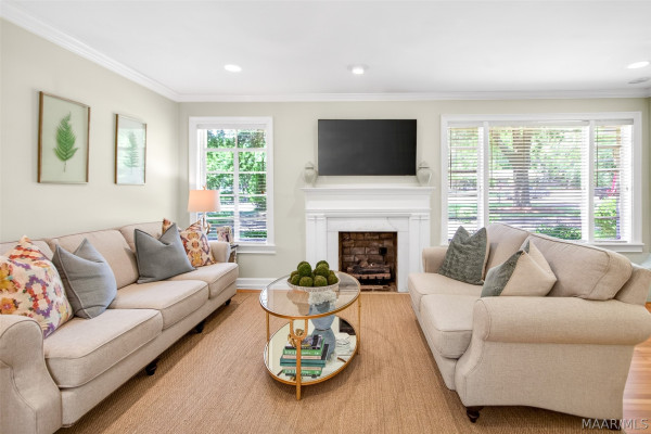 2136 Campbell Road