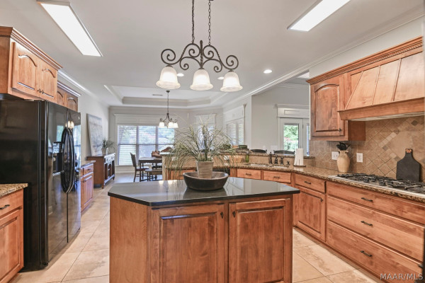 2713 WYNFREY Drive