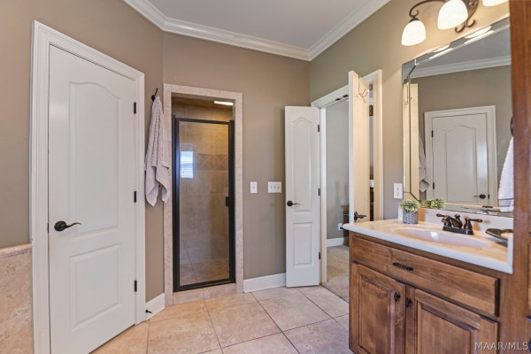 2713 WYNFREY Drive