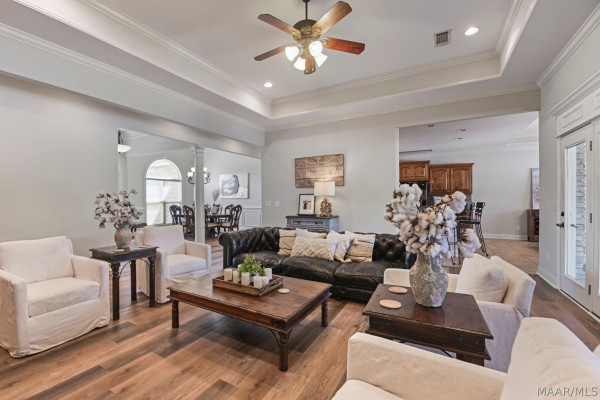 2713 WYNFREY Drive