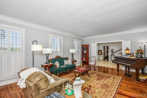 101 St Thomas Avenue