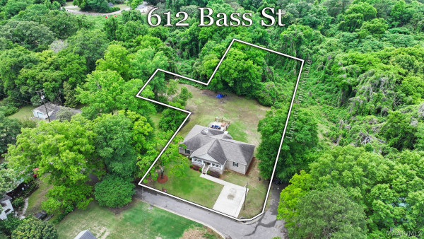 612 Bass Street