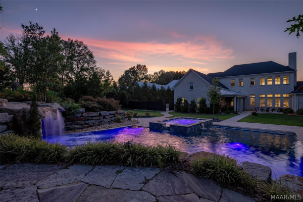 28 Waters Lane