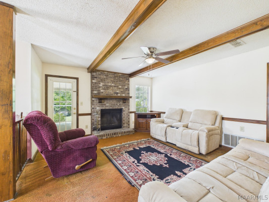 1814 Jenny Drive