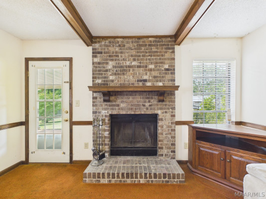 1814 Jenny Drive
