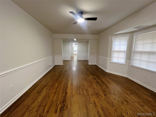 3581 Honeysuckle Road