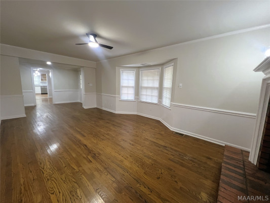 3581 Honeysuckle Road
