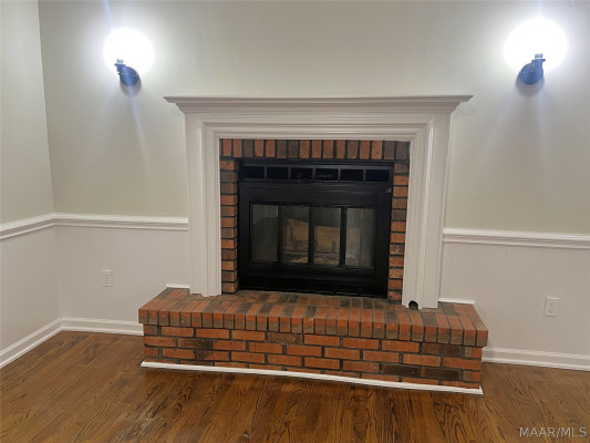 3581 Honeysuckle Road