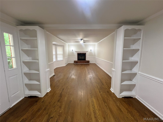 3581 Honeysuckle Road