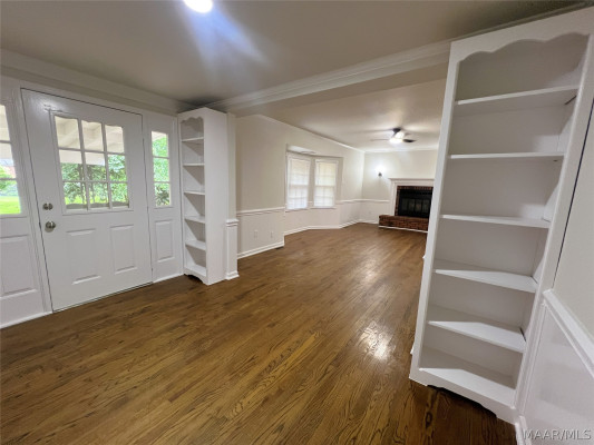 3581 Honeysuckle Road