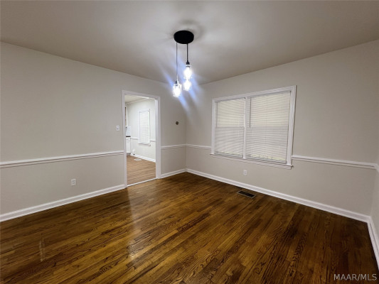 3581 Honeysuckle Road