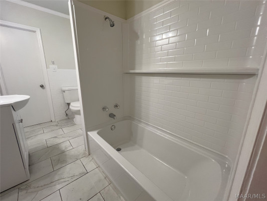 3581 Honeysuckle Road