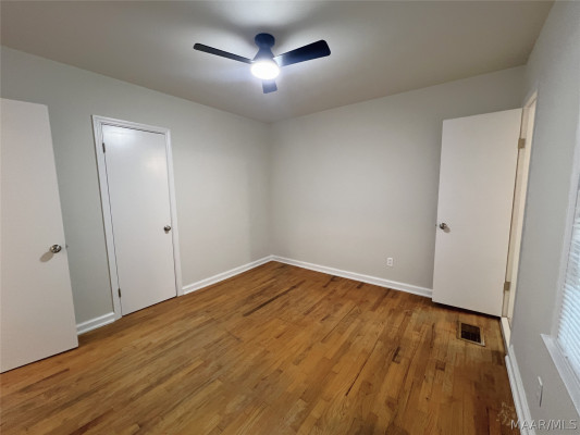 3581 Honeysuckle Road