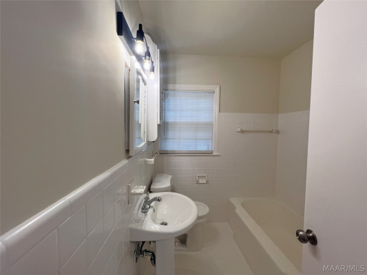 3581 Honeysuckle Road