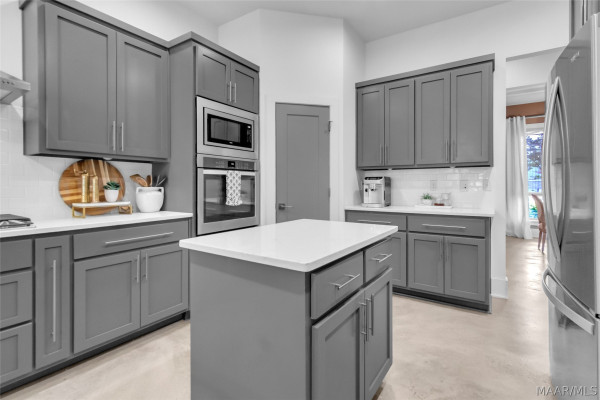 8605 BIRCHWOOD Court