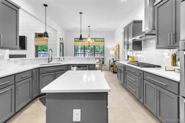 8605 BIRCHWOOD Court