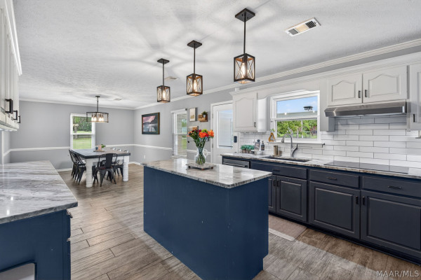 884 MERIWETHER Road