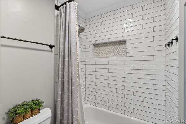 884 MERIWETHER Road