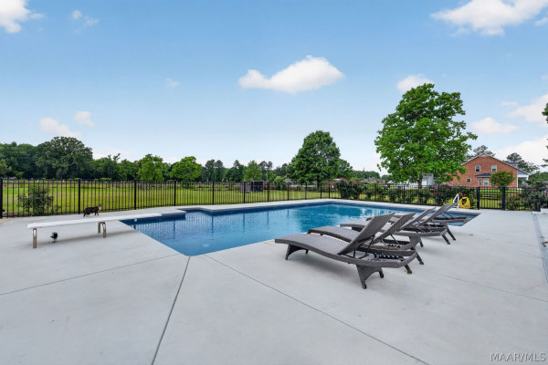 884 MERIWETHER Road