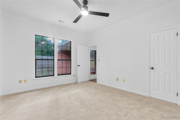 6021 WOODRUN Court