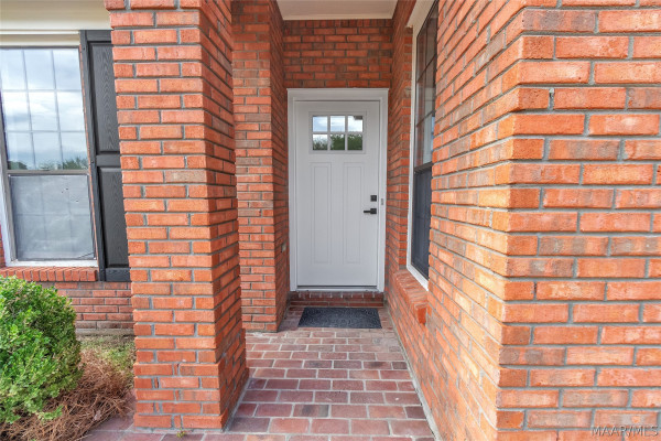 6021 WOODRUN Court