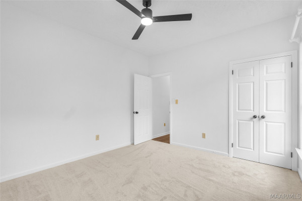 6021 WOODRUN Court