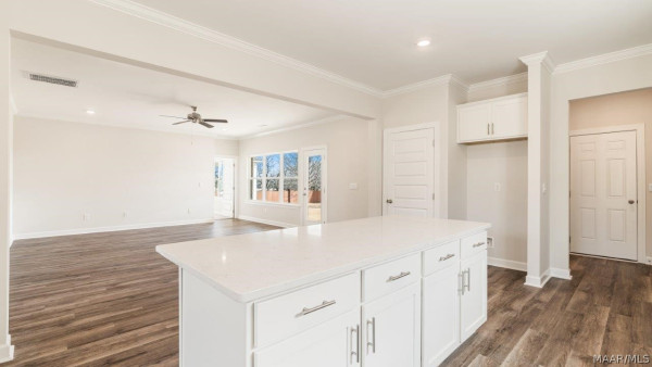 1709 Windsor Hill Lane