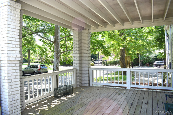 617 Thorn Place