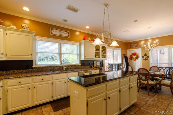 8120 Mossy Oak Drive