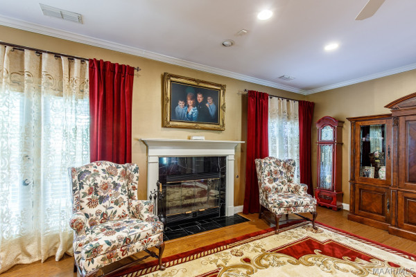 8120 Mossy Oak Drive