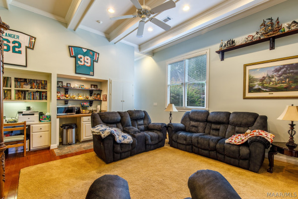 8120 Mossy Oak Drive