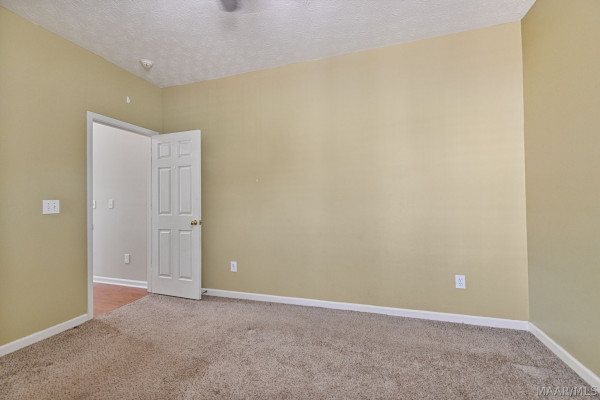 9161 CARTERS GROVE Way