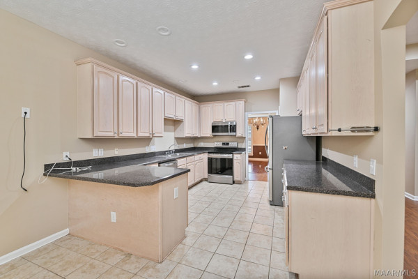 9161 CARTERS GROVE Way
