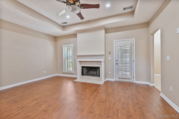 9161 CARTERS GROVE Way