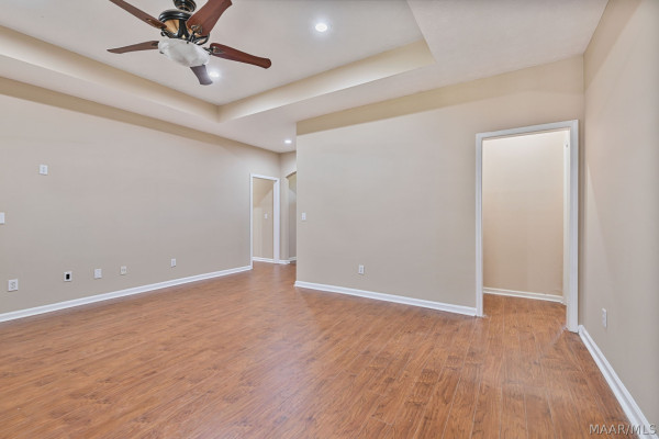 9161 CARTERS GROVE Way