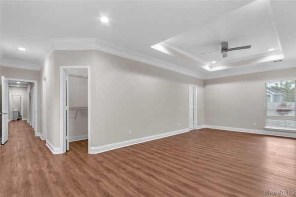 1960 Parkview Drive S