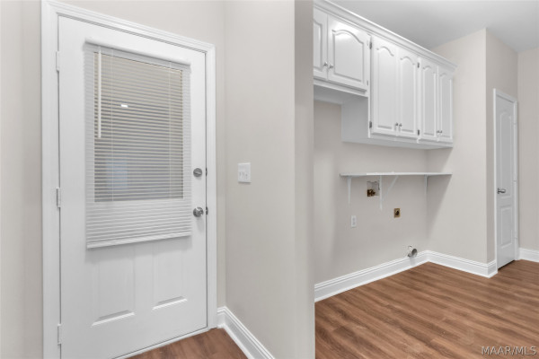 1960 Parkview Drive S