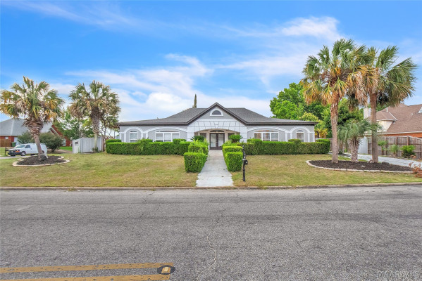 1960 Parkview Drive S