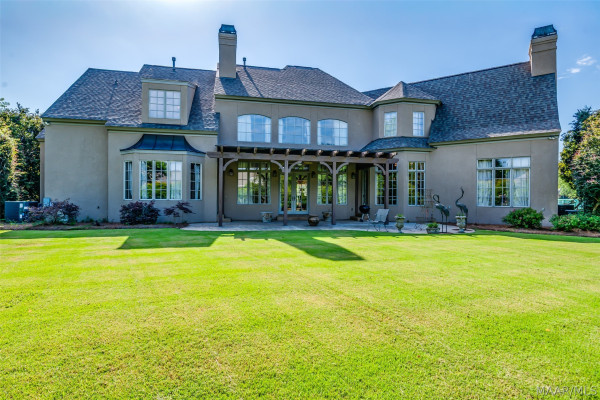 7806 Lakeridge Drive
