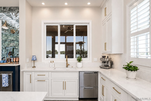 349 Heron Hill