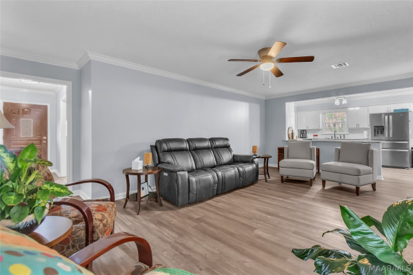 5801 BRIDLE PATH Lane