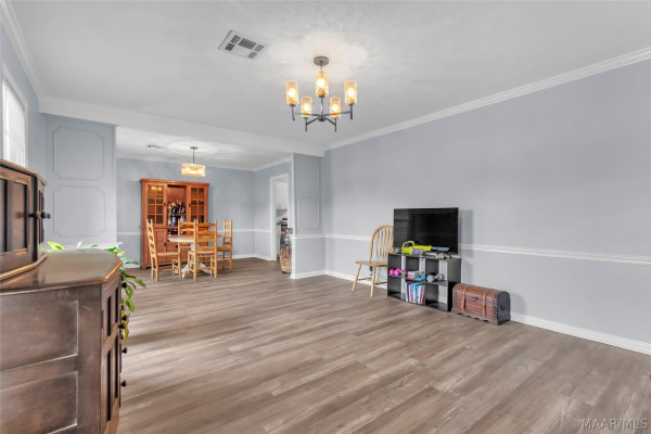 5801 BRIDLE PATH Lane