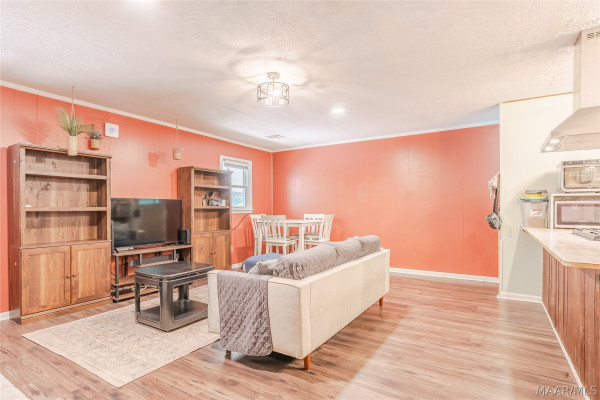 270 Clubview Drive