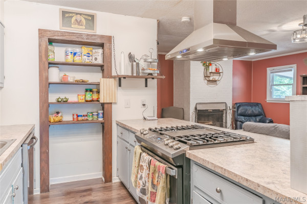 270 Clubview Drive