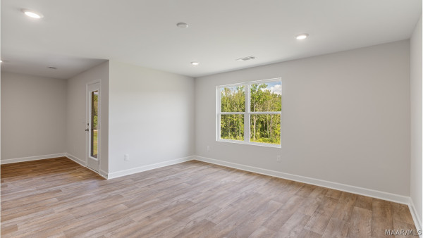 3302 Knotts Drive