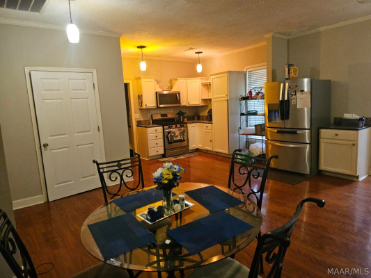 136 VILLAGE CREEK Road