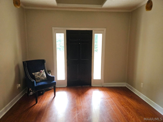 136 VILLAGE CREEK Road