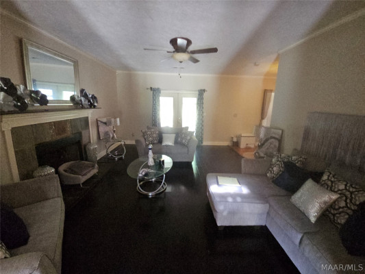 136 VILLAGE CREEK Road