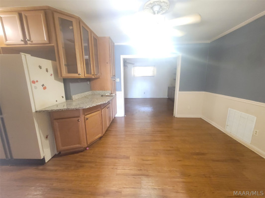 2556 Westwood Drive