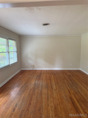 130 E Salem Drive